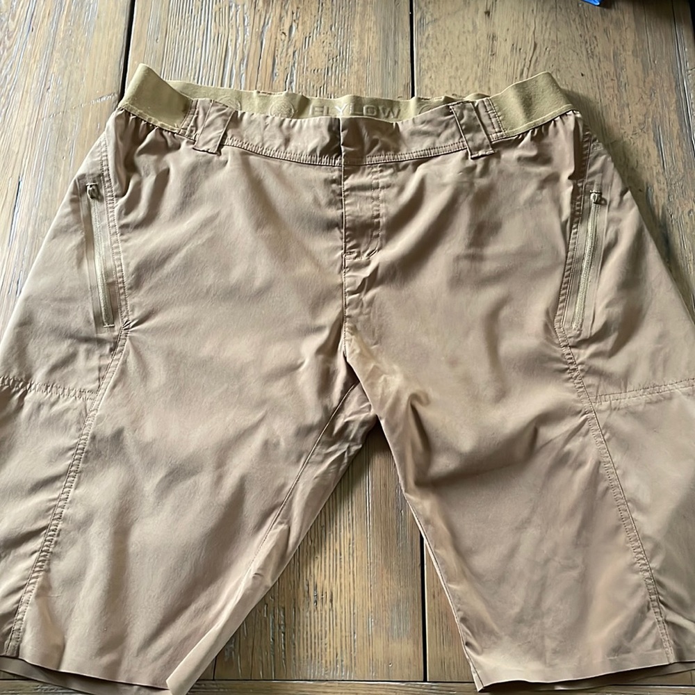 Men’s XXL Khaki Flylow Mountain Bike shorts